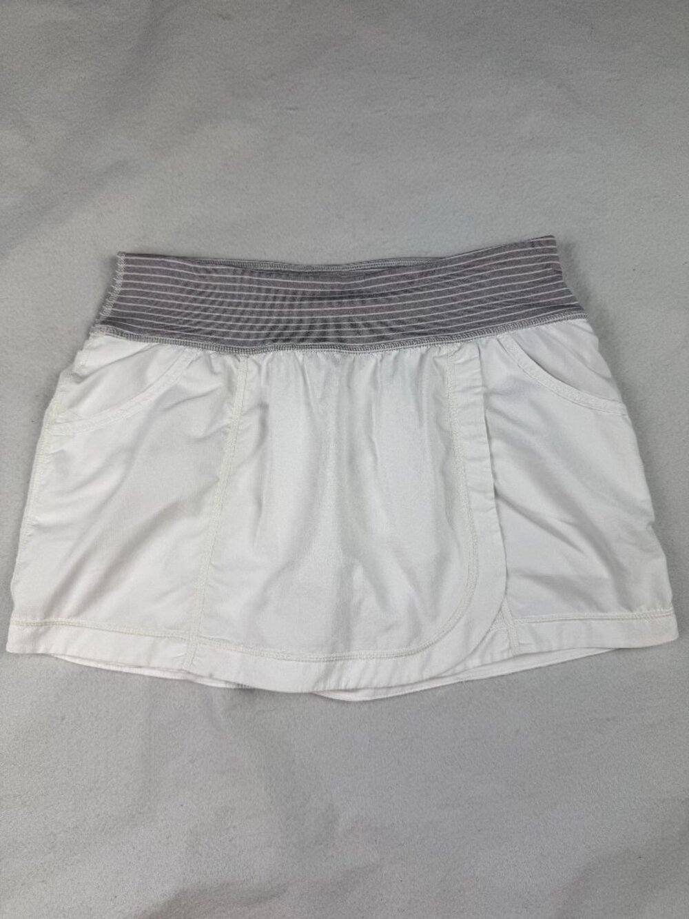 Zella White with Gray Stripe Waistband Tennis Skort Size XS